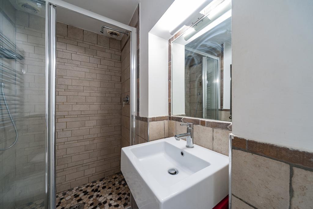 Sasa House Hotel Rome Luaran gambar